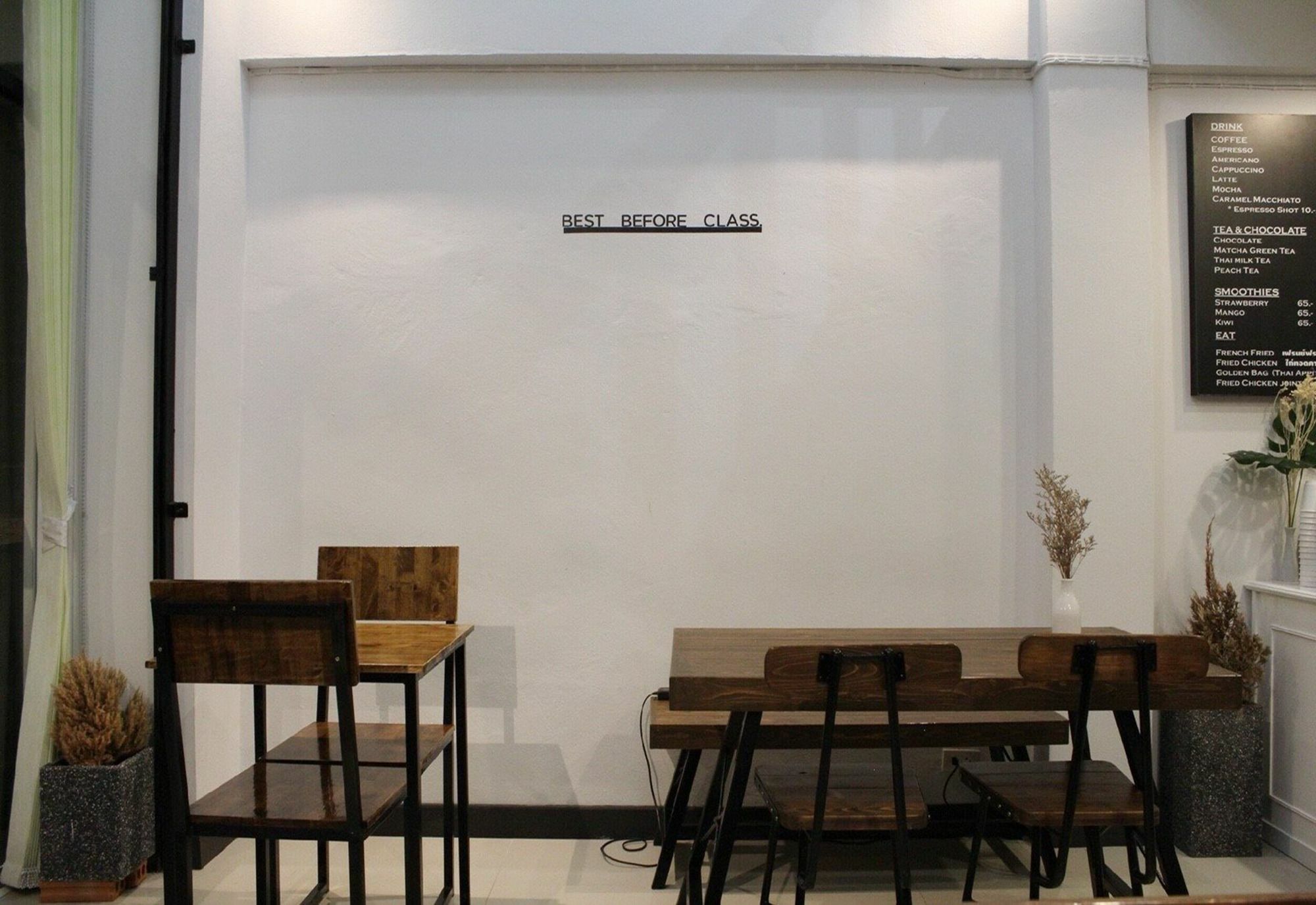 The Most Coffee & Guesthouse Chiang Mai Exterior foto